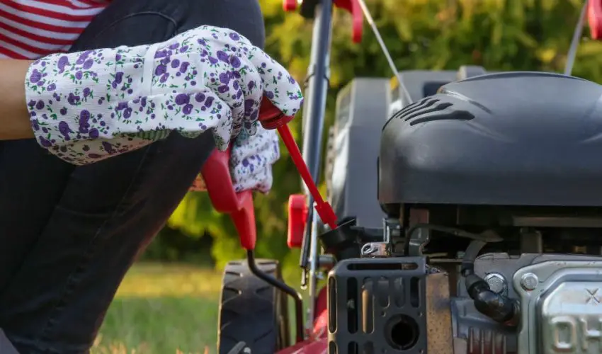 checking-lawn-mower-oil